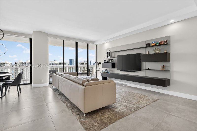 Comprar apartamento en 1000 Williams Island 3107