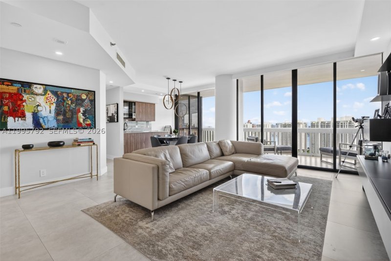 Comprar apartamento en 1000 Williams Island 3107