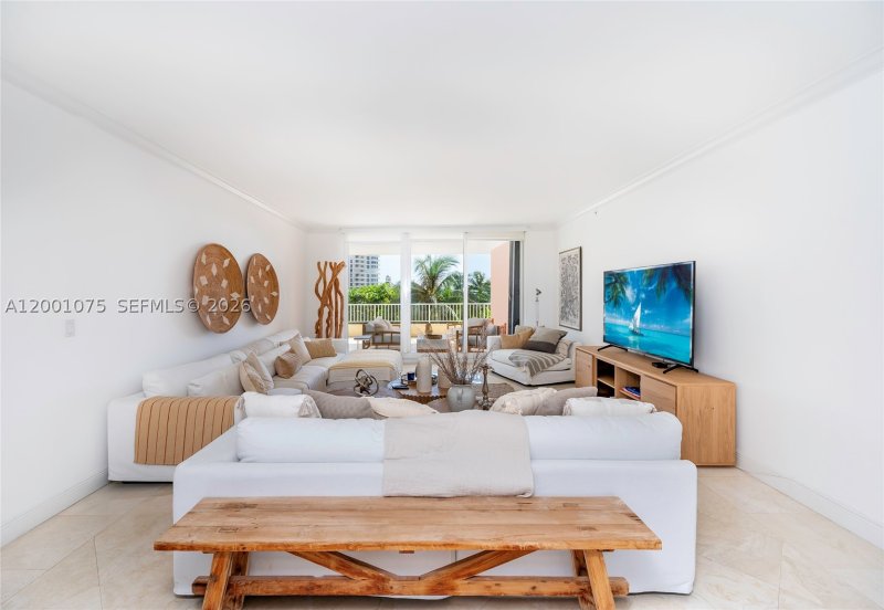 Apartment for rent at Club Tower One 502