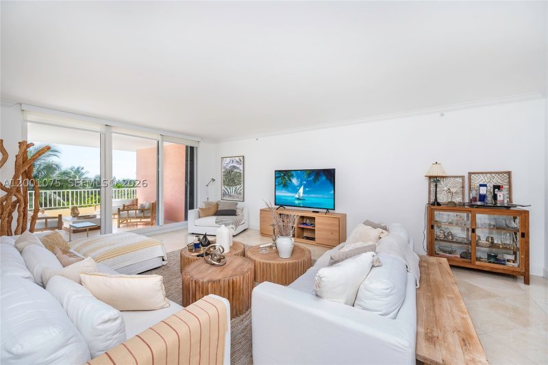 Apartment for rent at Club Tower One 502