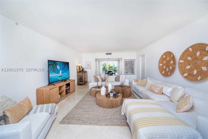 Apartment for rent at Club Tower One 502