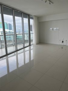 Comprar apartamento no Icon Brickell Tower I 5508
