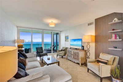 Comprar apartamento no Ocean Two 2703