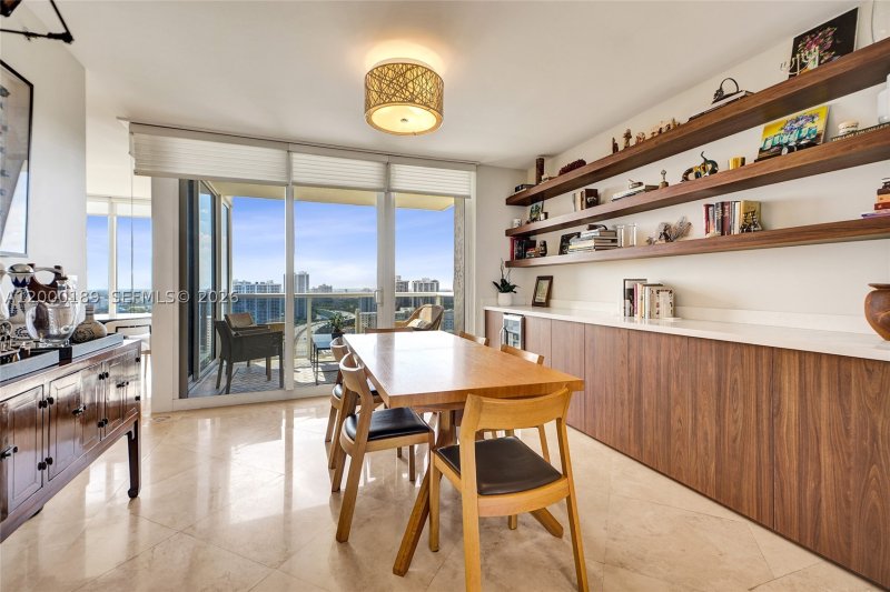 Comprar apartamento en Ocean Two 2703