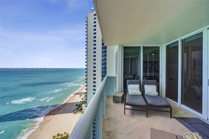 Comprar apartamento en Ocean Two 2703