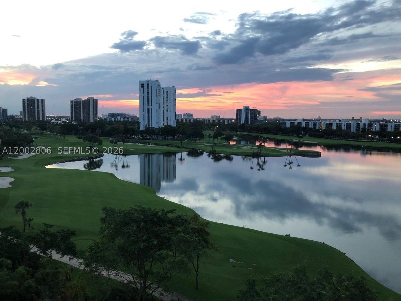 Apartment for rent at Turnberry Village 906