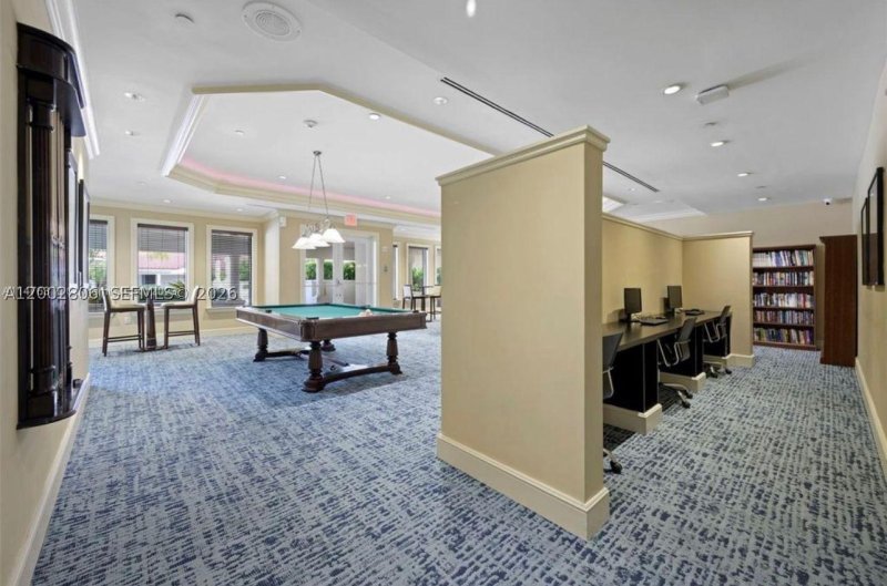 Apartment for rent at Turnberry Village 906