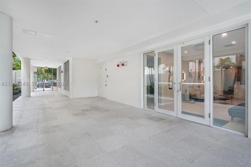 Aluguel de apartamento no Ocean Place East 8F