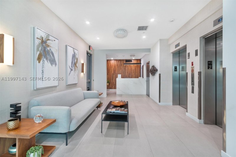 Aluguel de apartamento no Ocean Place East 8F