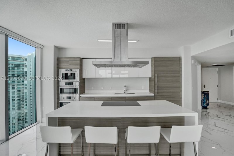 Comprar apartamento en Parque Towers at St. Tropez 5-2207