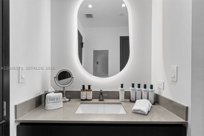 Comprar apartamento en E11EVEN Hotel & Residences 4012A