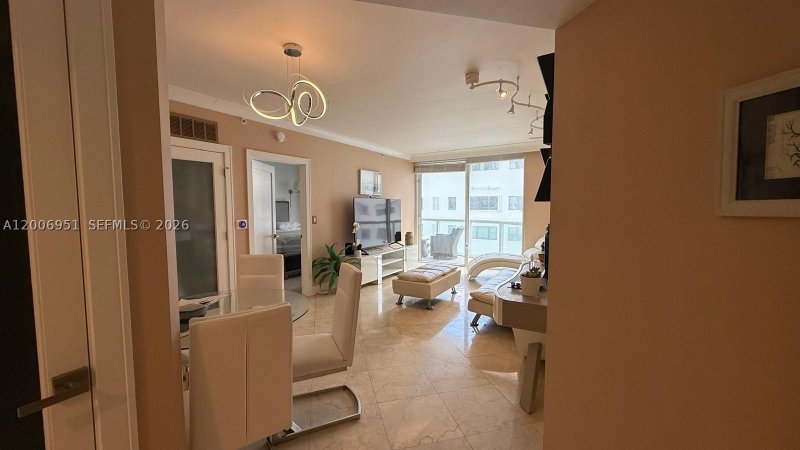 Apartment for rent at Akoya 906