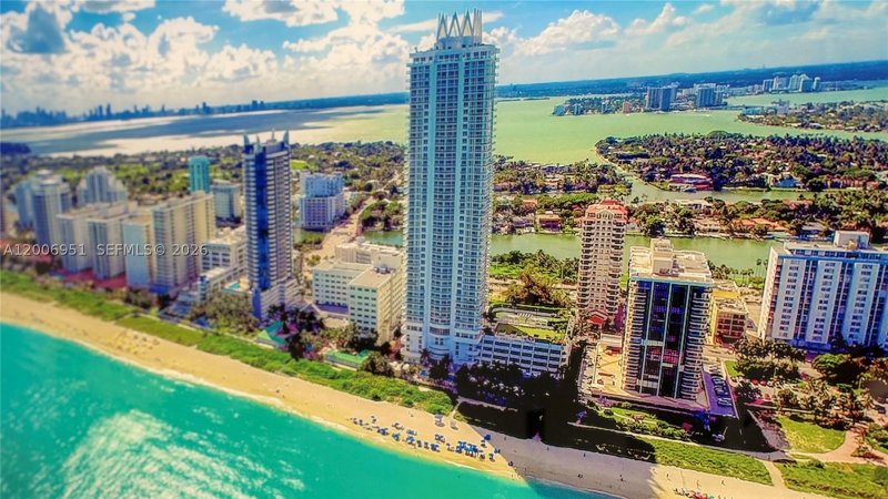 Apartment for rent at Akoya 906