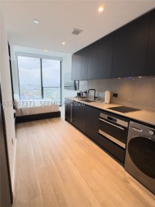 Aluguel de apartamento no E11EVEN Hotel & Residences 3012B