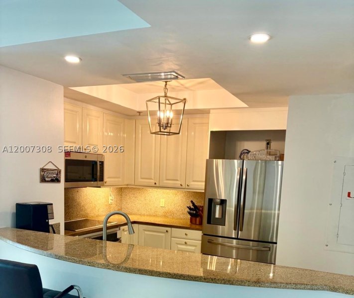 Comprar apartamento no Ritz Carlton Coconut Grove 805