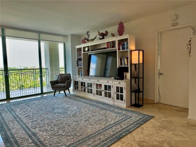 Comprar apartamento en Ritz Carlton Coconut Grove 805