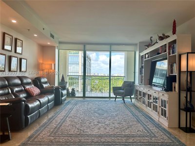 Comprar apartamento en Ritz Carlton Coconut Grove 805