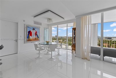 Aluguel de apartamento no Bal Harbour 101 Condo 1210