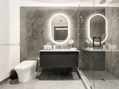Comprar apartamento en E11EVEN Hotel & Residences 4202