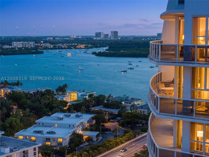 Comprar apartamento en Bellini Bal Harbour 2004