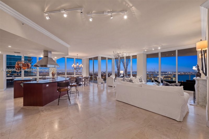 Comprar apartamento en Bellini Bal Harbour 2004