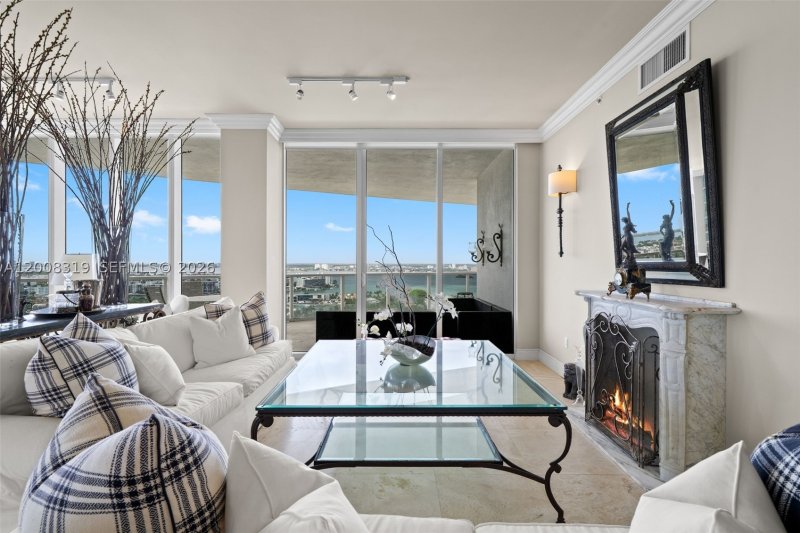 Comprar apartamento en Bellini Bal Harbour 2004