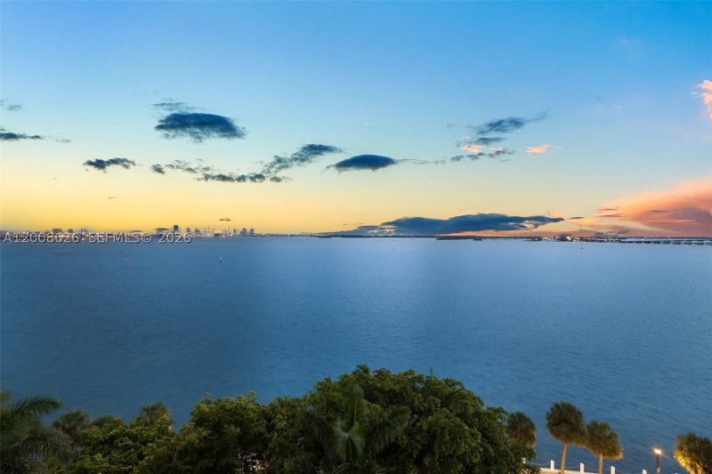 Apartment for rent at Bayshore Place 1001A