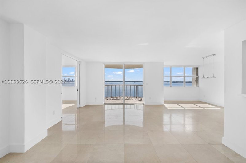 Apartment for rent at Bayshore Place 1001A