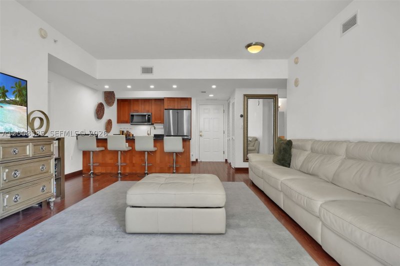 Condo for sale at One Village Place 411