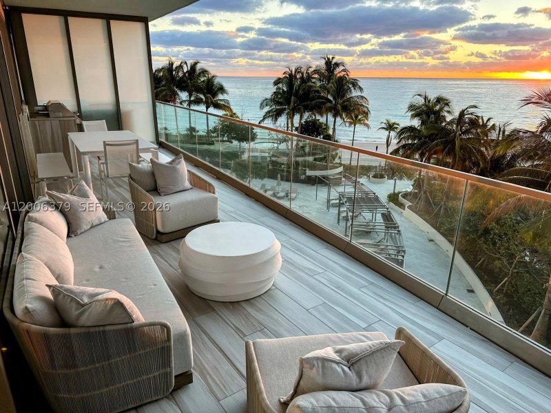 Condo for sale at Residences by Armani / Casa 304