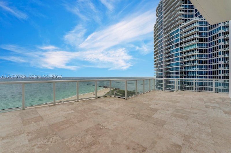 Apartment for rent at Continuum II North 2102
