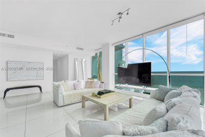 Aluguel de apartamento no Continuum II North 2102
