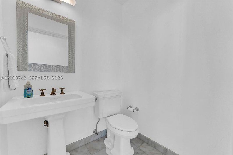 Apartment for rent at Continuum II North 2102