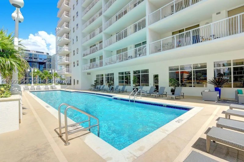 Comprar apartamento no The Club At Brickell Bay 1404