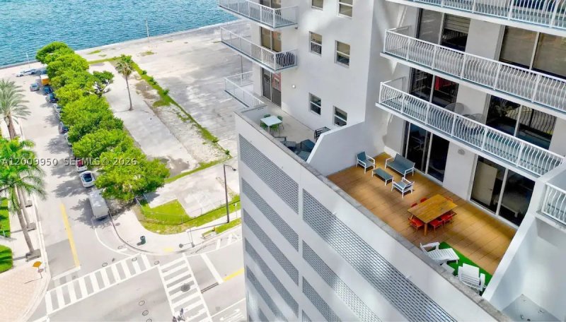 Comprar apartamento no The Club At Brickell Bay 1404