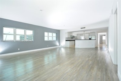 Comprar apartamento no One Fifty One at Biscayne 1609
