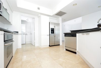 Comprar apartamento no One Fifty One at Biscayne 1609