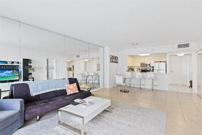Comprar apartamento en Roney Palace 504