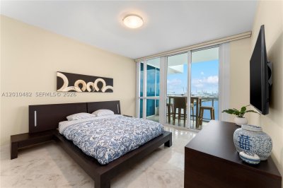 Comprar apartamento no Bentley Bay South 1203