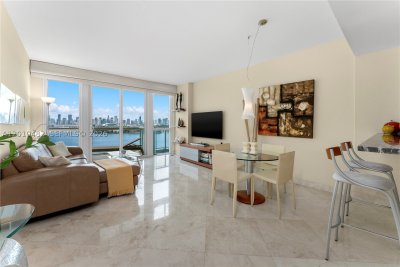 Comprar apartamento no Bentley Bay South 1203