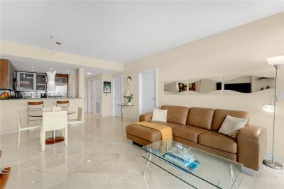 Comprar apartamento no Bentley Bay South 1203