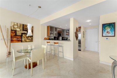 Comprar apartamento no Bentley Bay South 1203
