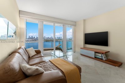 Comprar apartamento no Bentley Bay South 1203