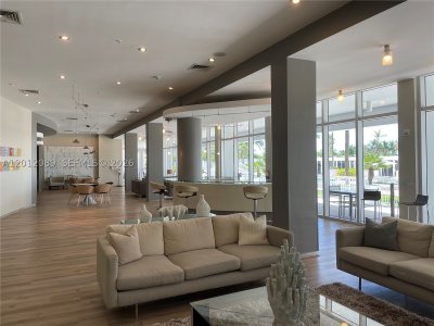 Aluguel de apartamento no Harbour House 602