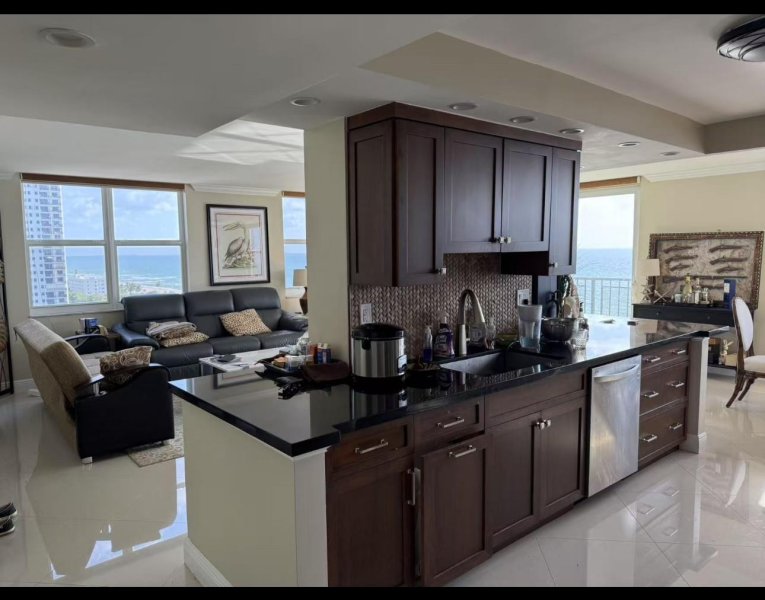 Condo for sale at Oxford Towers 1503