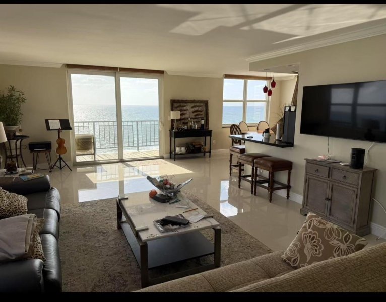 Condo for sale at Oxford Towers 1503
