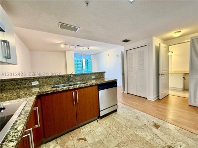 Comprar apartamento no Sail at Brickell 2906