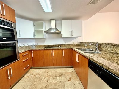 Comprar apartamento no Sail at Brickell 2906