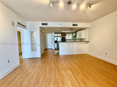 Comprar apartamento no Sail at Brickell 2906