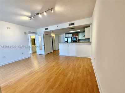 Comprar apartamento no Sail at Brickell 2906